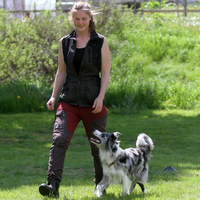 Lotta Wallander med hund