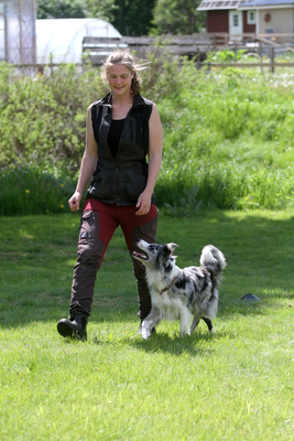 Lotta Wallander med hund