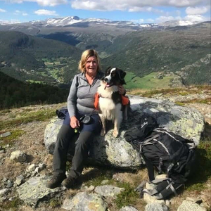 Leena Bergander Wikström med hund